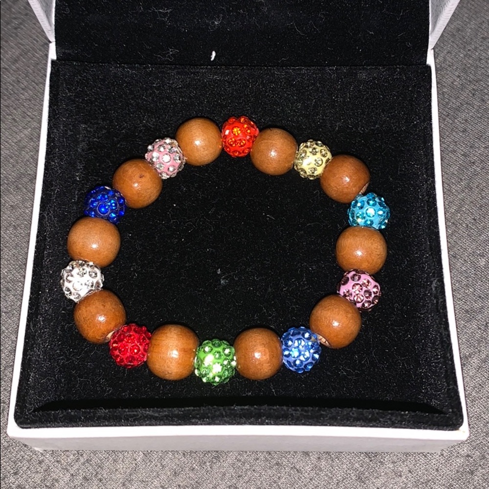 Cute bracelet with color rhinestones